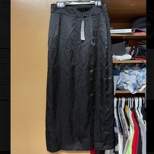 Amanda Maria silk black skirt